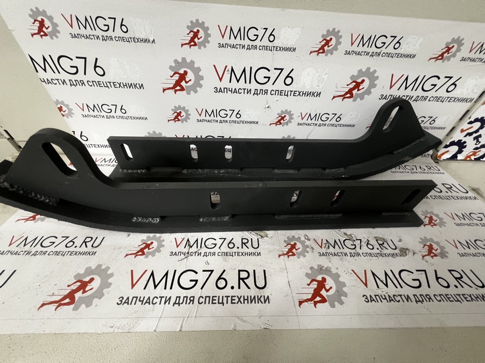Защитная лыжа Wirtgen 155630 (передняя)